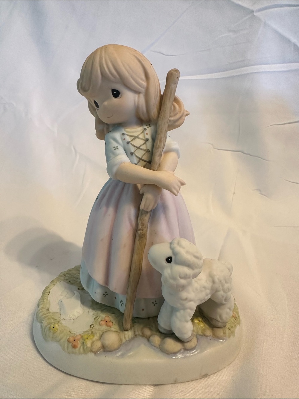 Precious moments beside the still waters 129127 figurine 1999 damaged